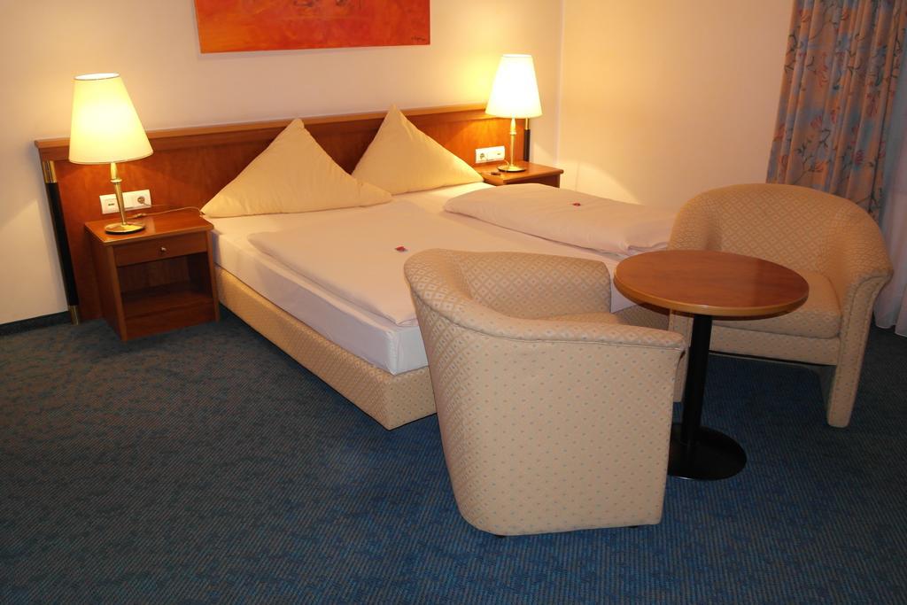 لانغنفلد Hotel Jahnhaus الغرفة الصورة